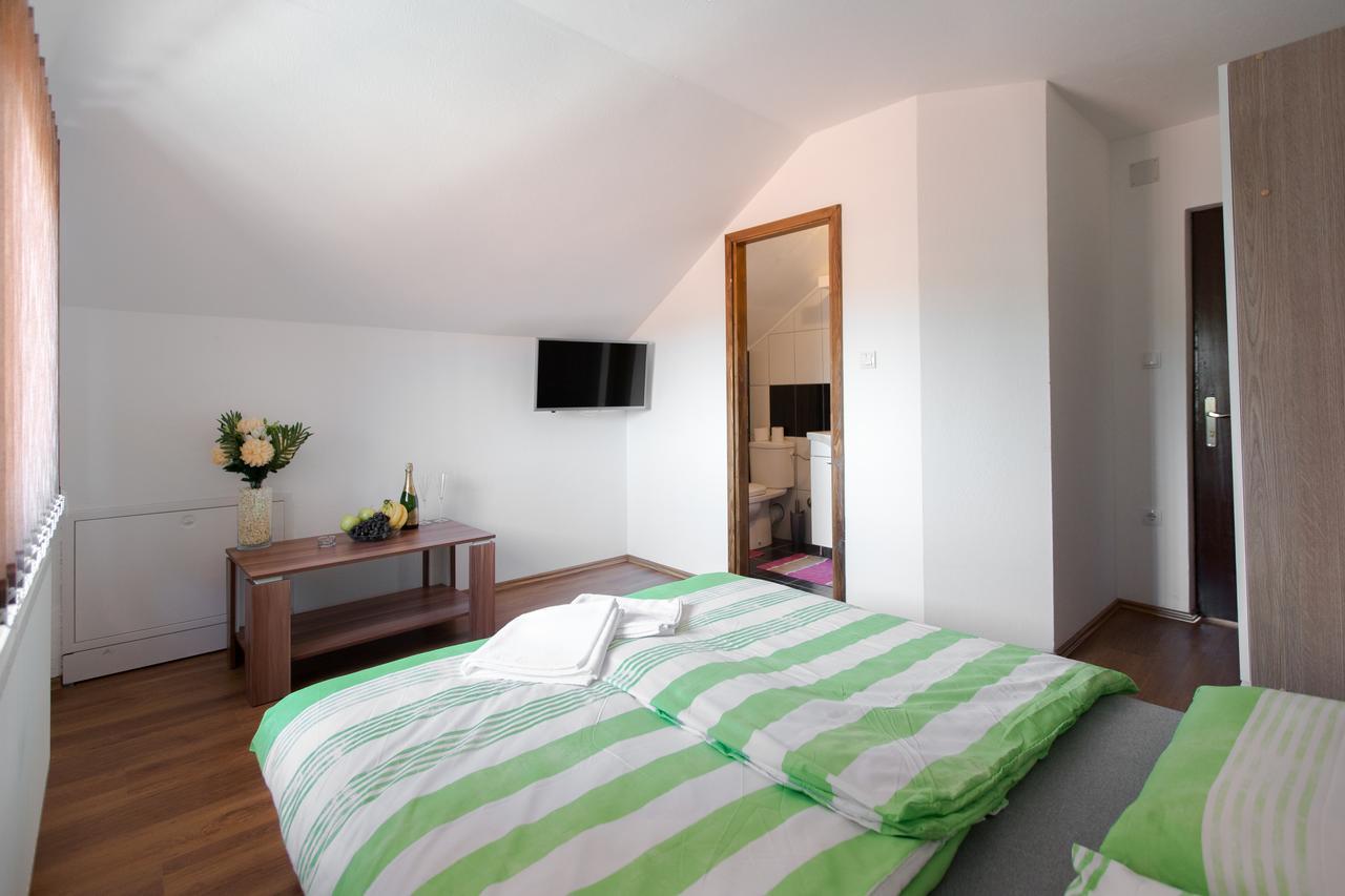 Guesthouse Vila Puzic بانيا لوكا المظهر الخارجي الصورة