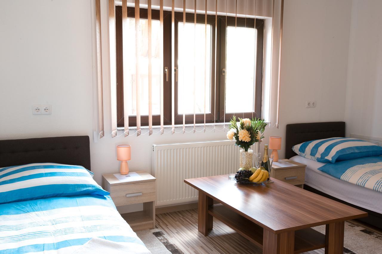 Guesthouse Vila Puzic بانيا لوكا المظهر الخارجي الصورة