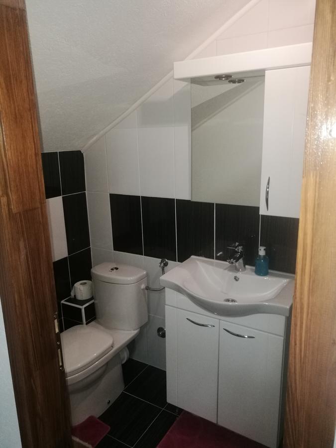 Guesthouse Vila Puzic بانيا لوكا المظهر الخارجي الصورة